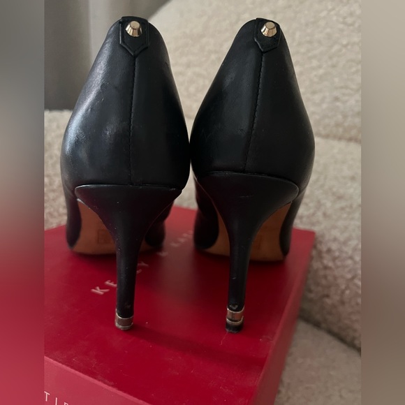 Black ALDO Stilettos - Picture 3 of 3